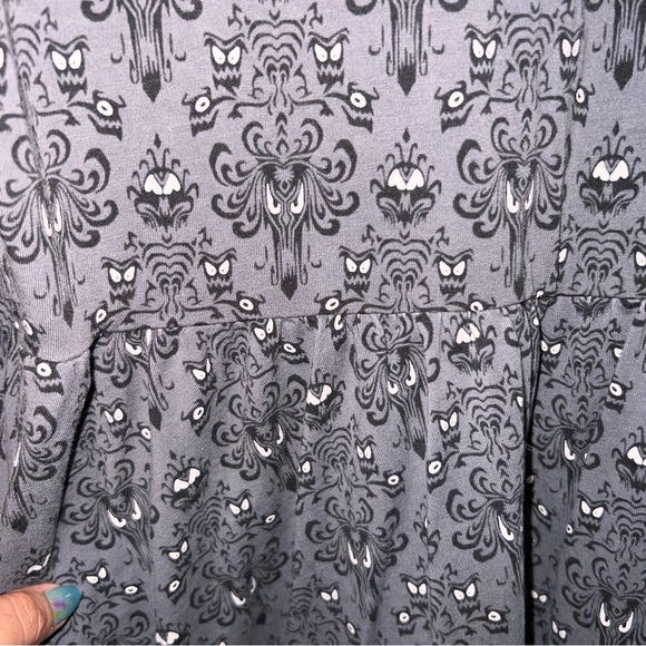 Cakeworthy Disney Haunted Mansion Wallpaper Dress – Size 2XL - Picture 8 of 10